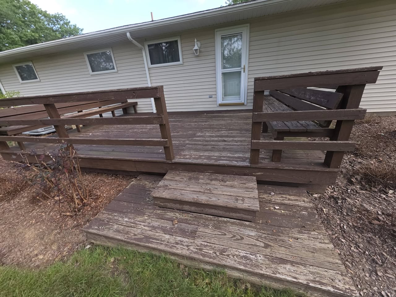 Yard clean-up by The Ohio Grassmen